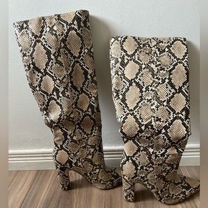 Steve madden snake boots size 7.5. Never worn